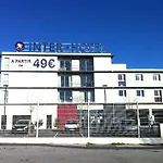 Perpignan ホテル
